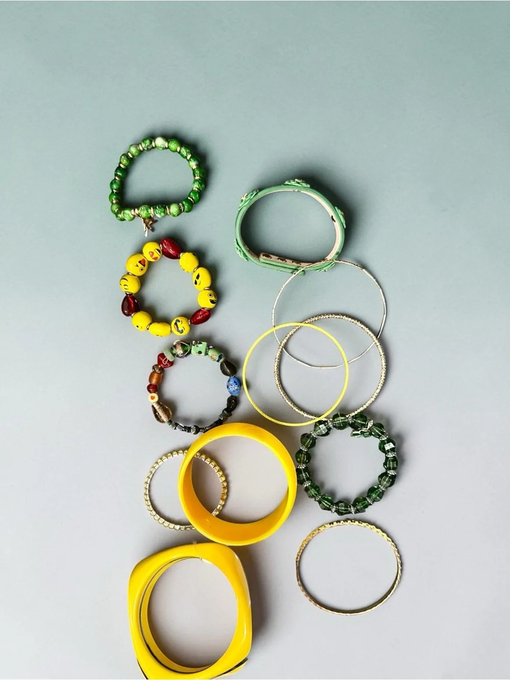 Boho Beaded Bracelet Stack Yellow Green Resin Wood Smiley Face Stretch Set - Picture 6 of 7